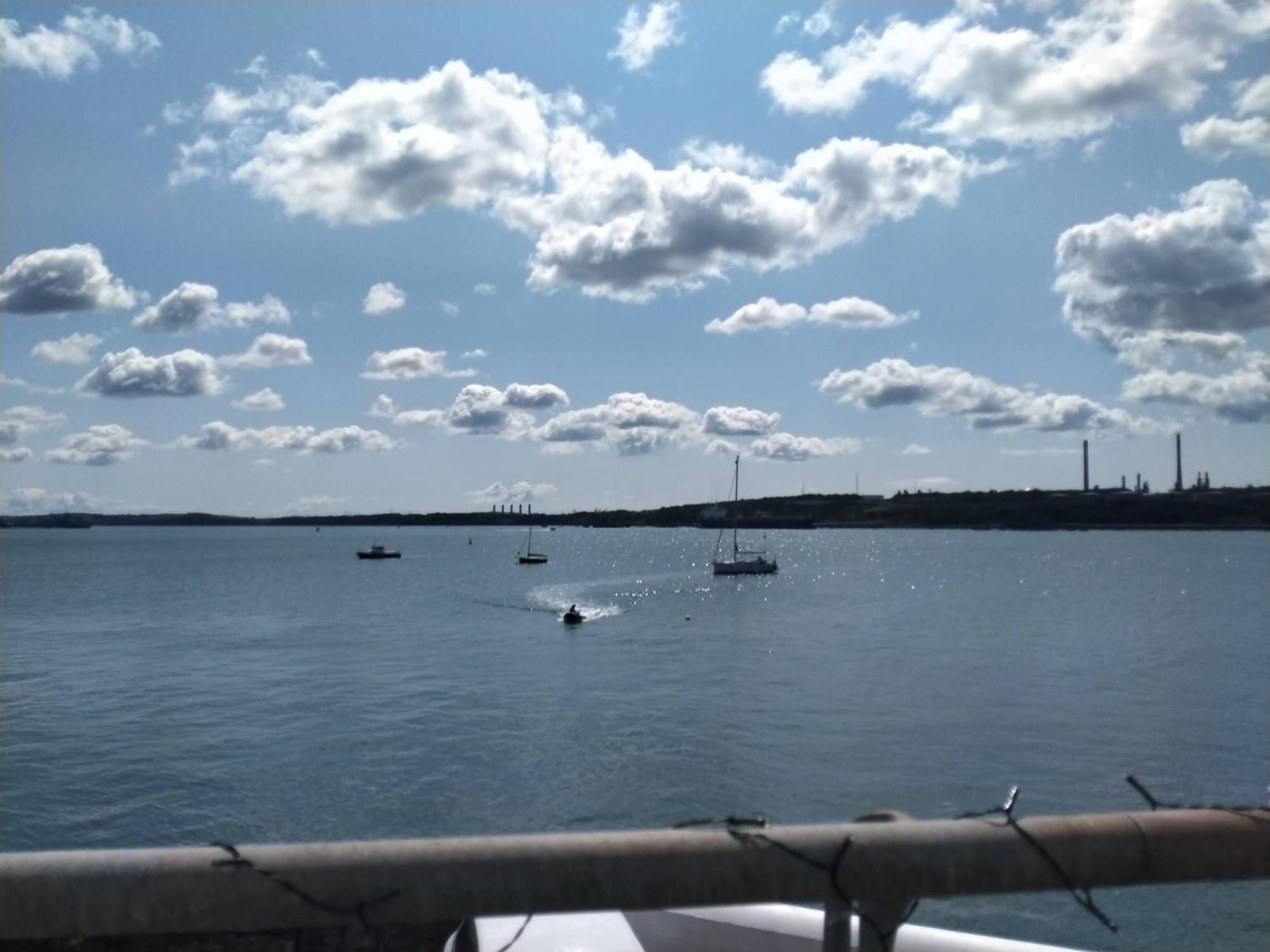 Waterfront Location, Balcony, Sea Views, Free Parking Casa vacanze Milford Haven