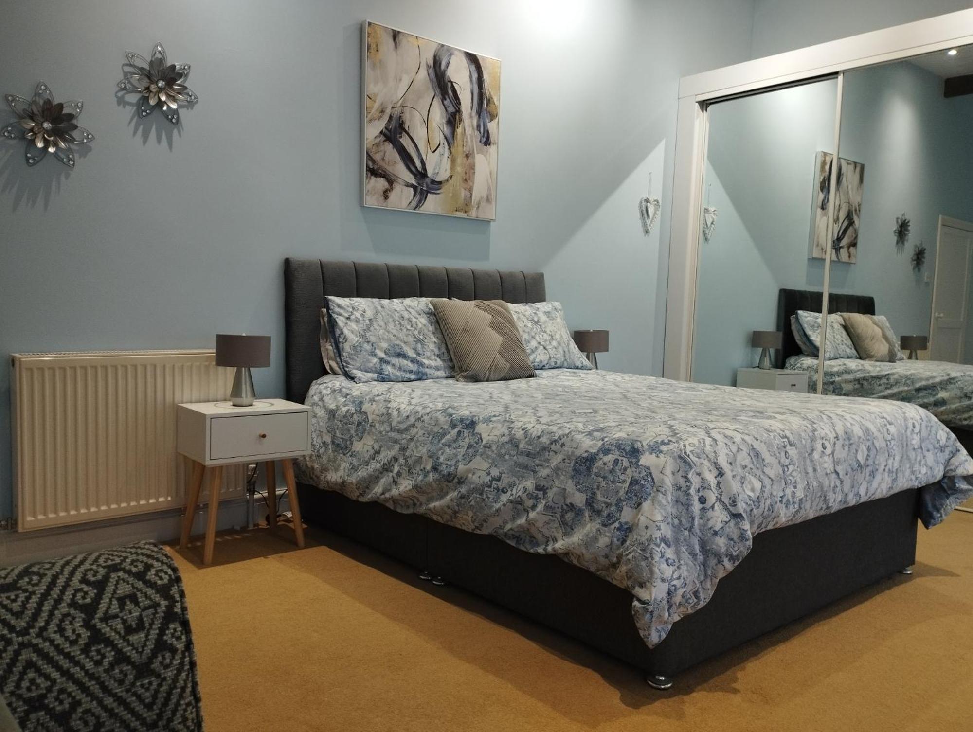 Waterfront Location, Balcony, Sea Views, Free Parking Milford Haven